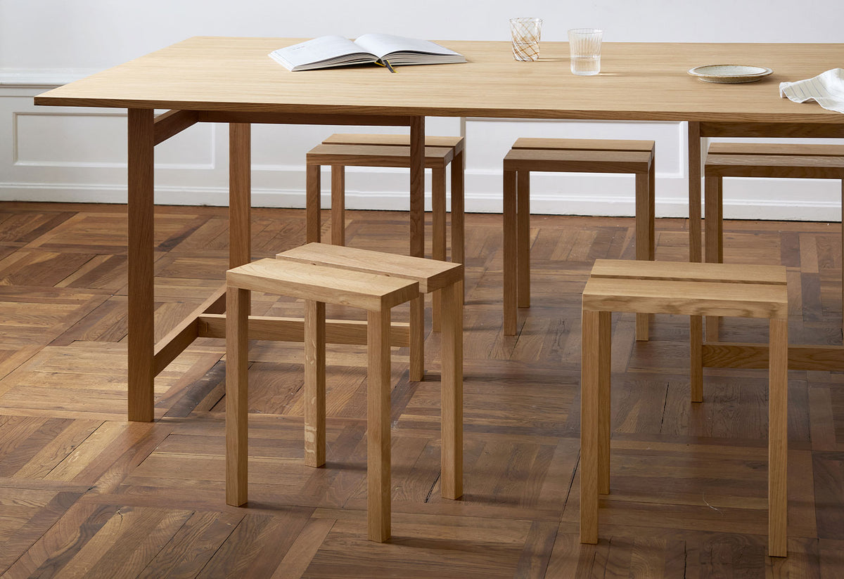 Peg Stool, Moebe