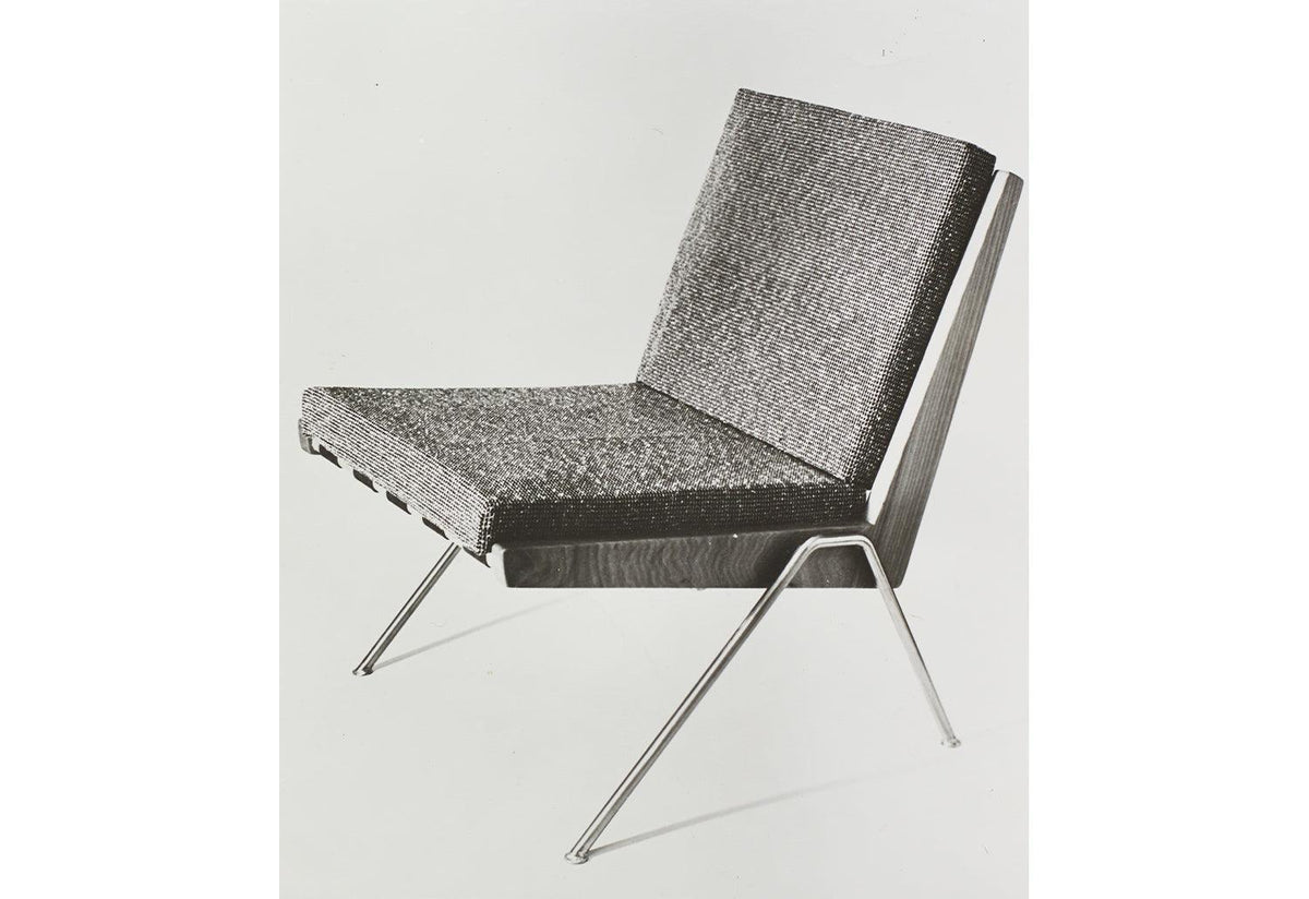 Chevron Armchair, Robin day, Twentytwentyone