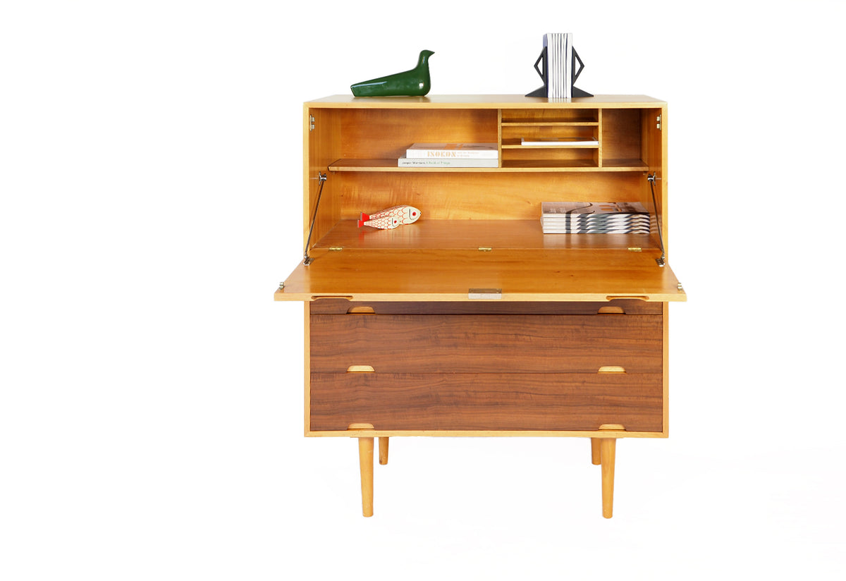 Robin Day | Hilleplan Desk | Unit J | 1952