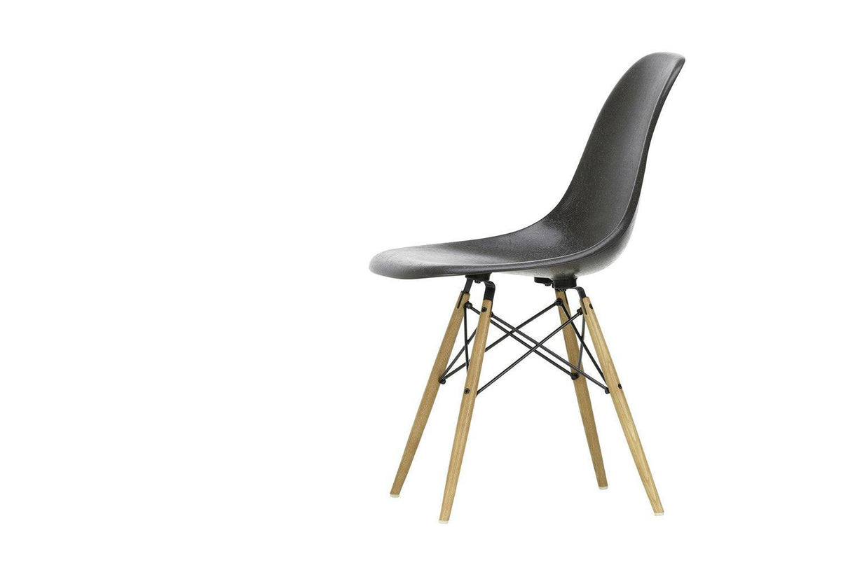 Eames Fiberglass DSW, Charles and ray eames, Vitra