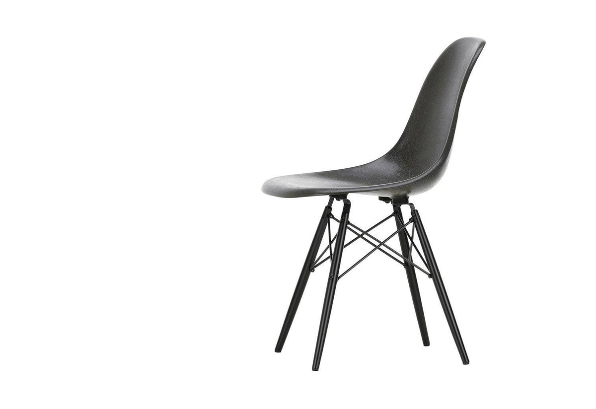 Eames Fiberglass DSW, Charles and ray eames, Vitra