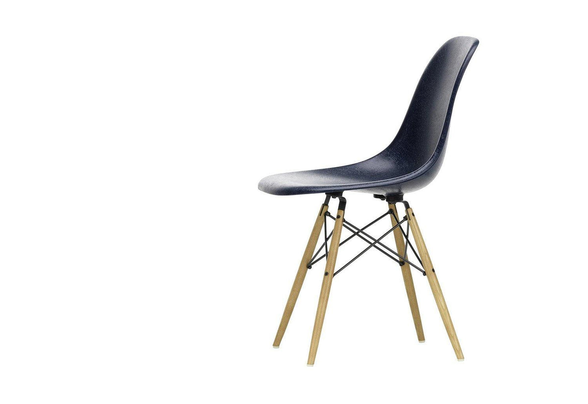 Eames Fiberglass DSW, Charles and ray eames, Vitra