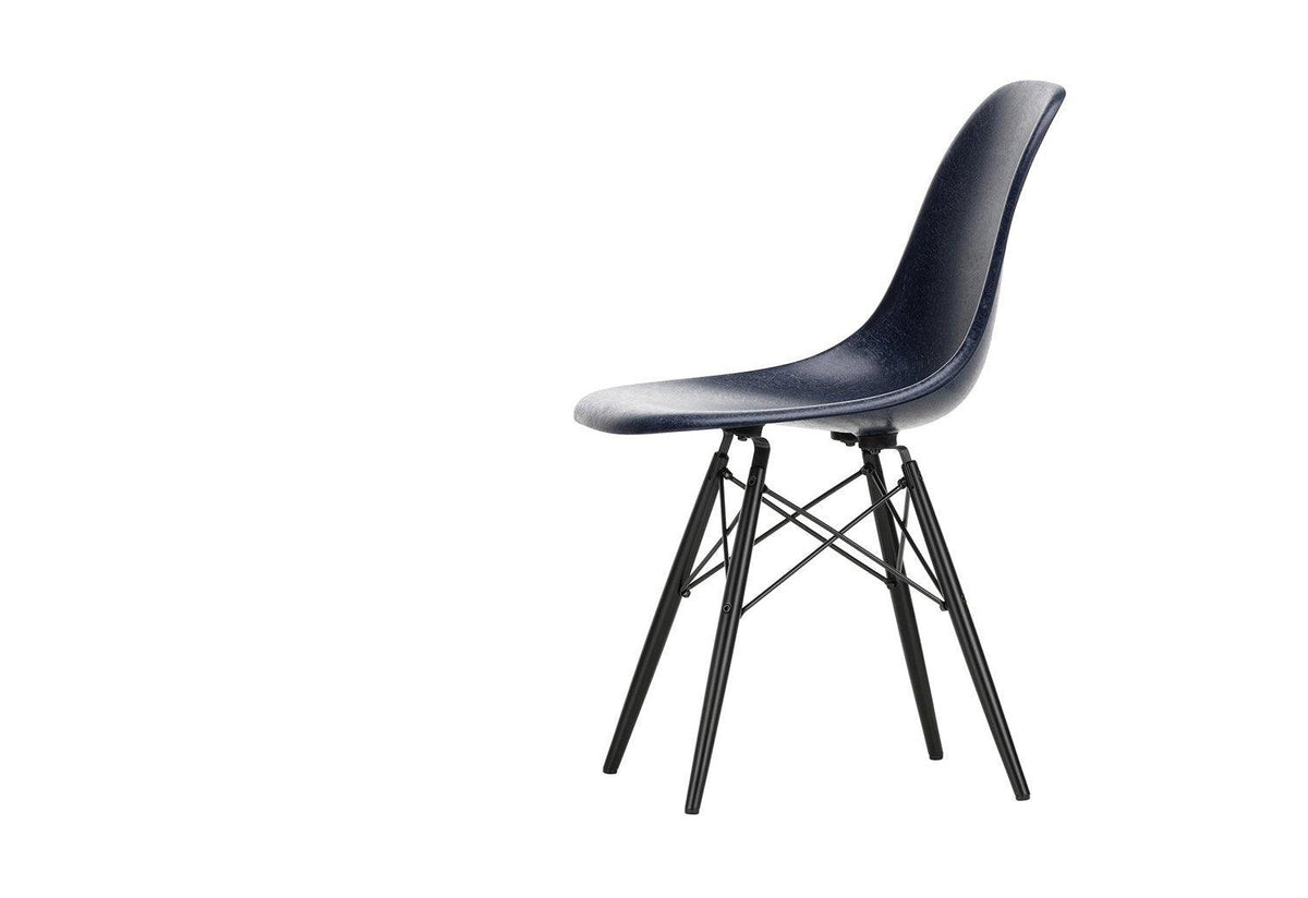 Eames Fiberglass DSW, Charles and ray eames, Vitra