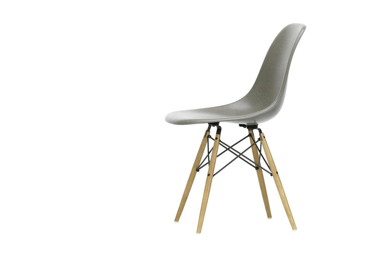 Eames Fiberglass DSW, Charles and ray eames, Vitra