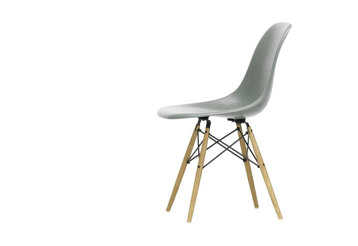 Eames Fiberglass DSW, Charles and ray eames, Vitra