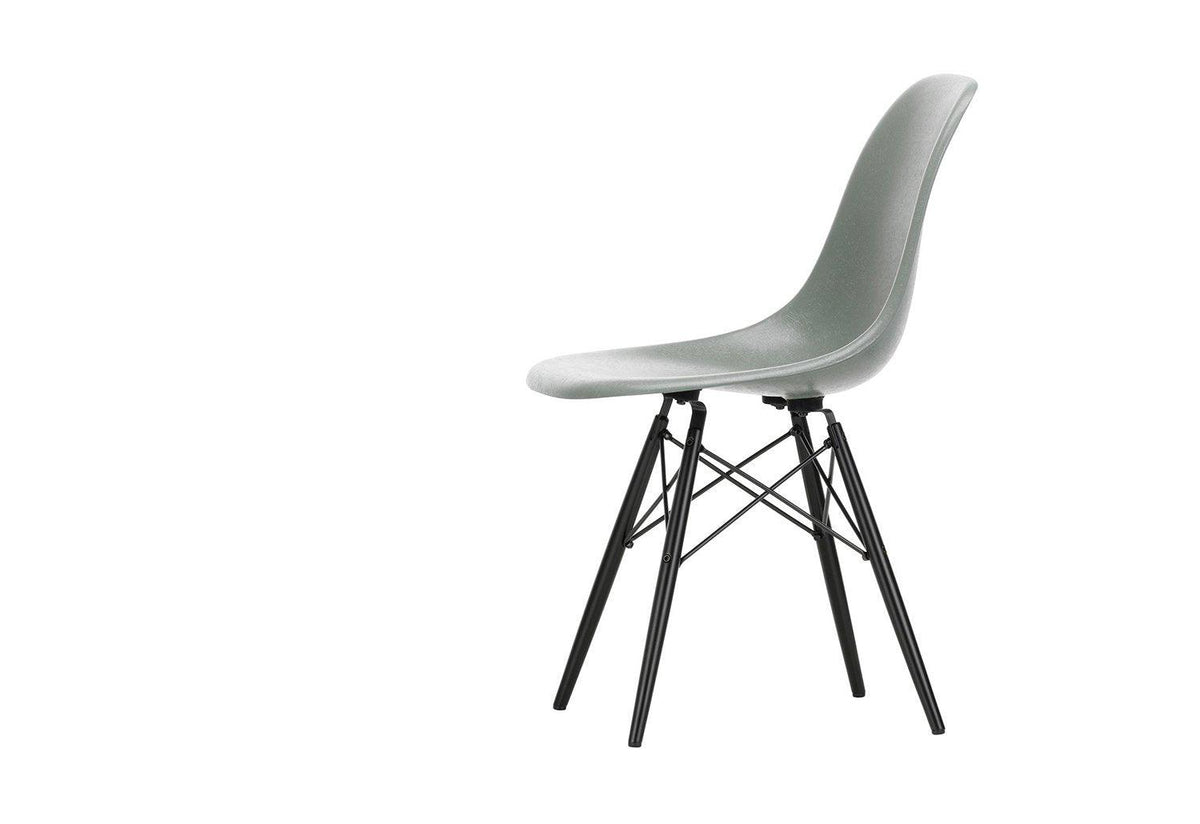 Eames Fiberglass DSW, Charles and ray eames, Vitra