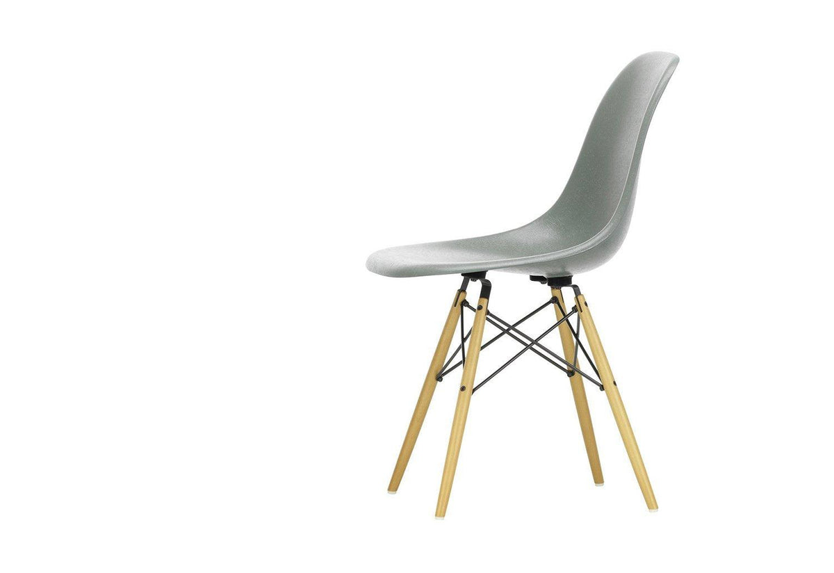 Eames Fiberglass DSW, Charles and ray eames, Vitra