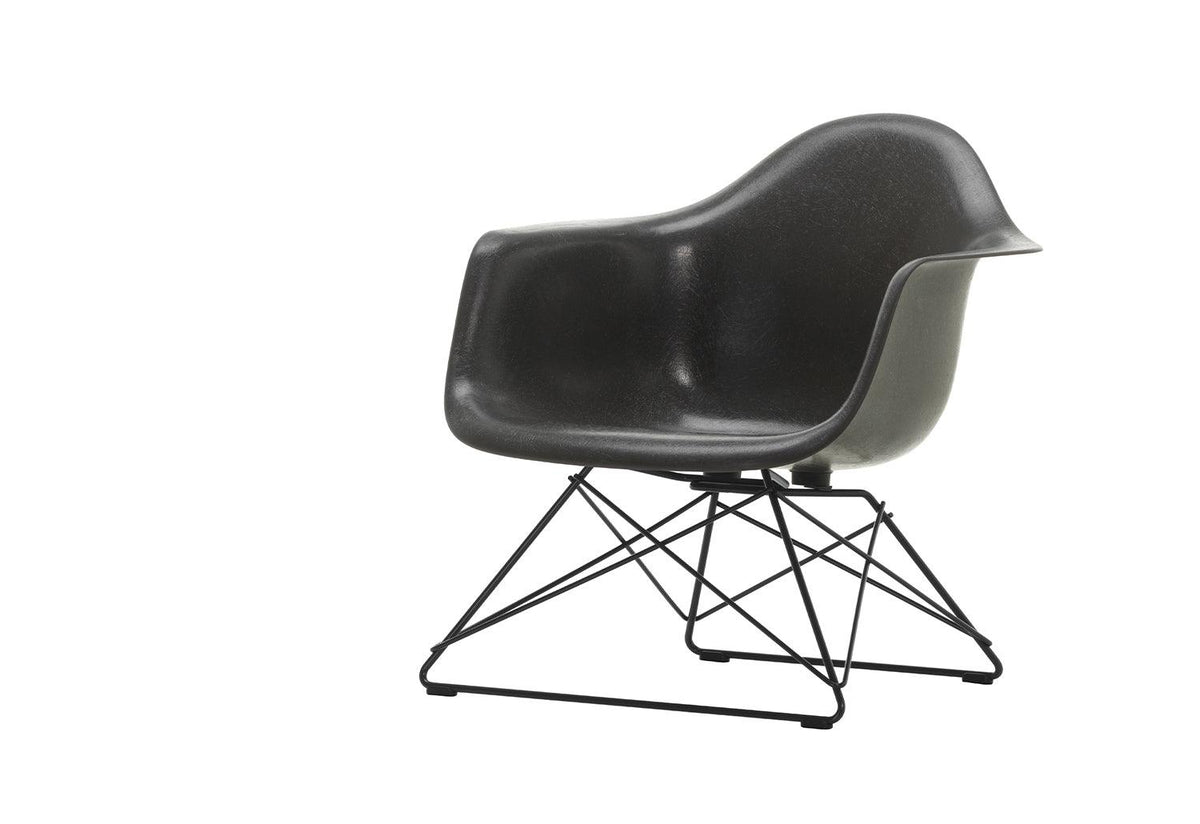 Eames Fiberglass LAR Armchair, Charles and ray eames, Vitra