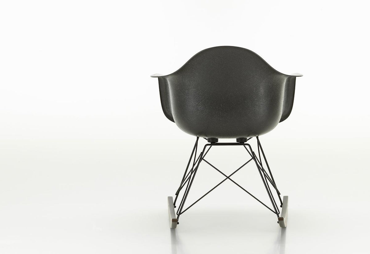 Eames Fiberglass RAR Armchair, Charles and ray eames, Vitra