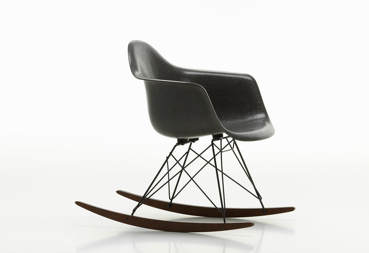 Eames Fiberglass RAR Armchair, Charles and ray eames, Vitra
