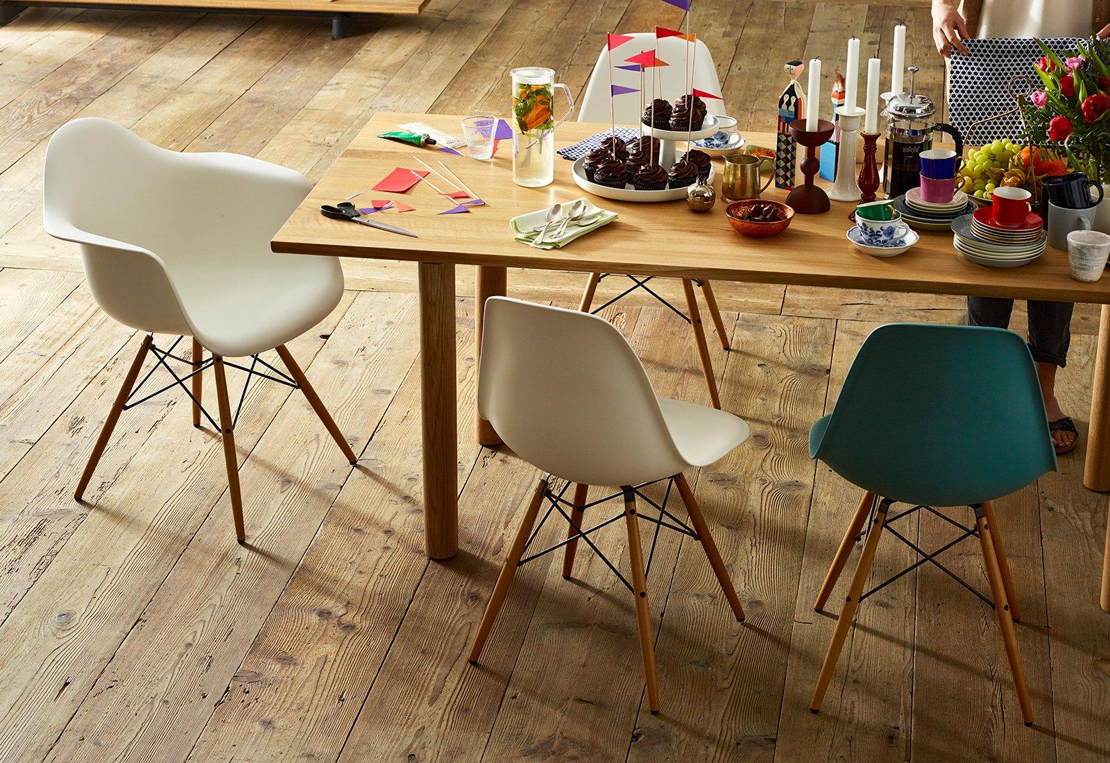 Eames 2024 daw armchair