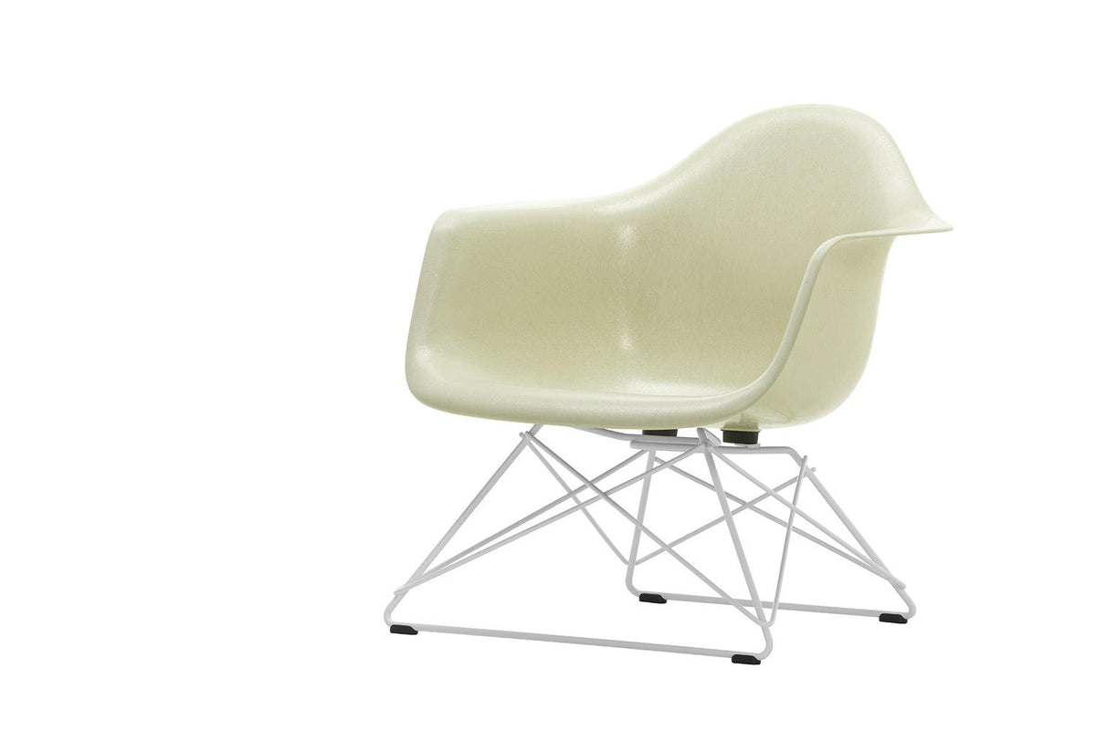 Eames Fiberglass LAR Armchair, Charles and ray eames, Vitra