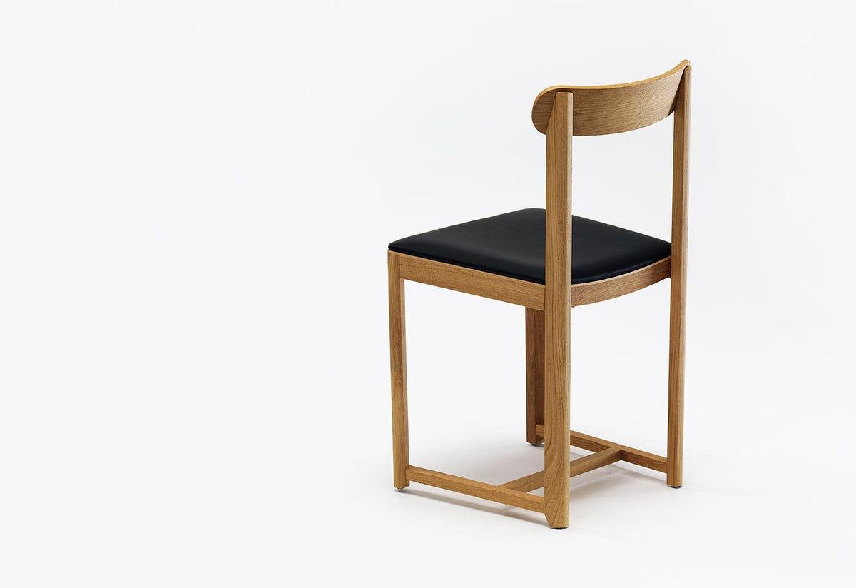Seleri Chair, Mentsen, Zilio a and c