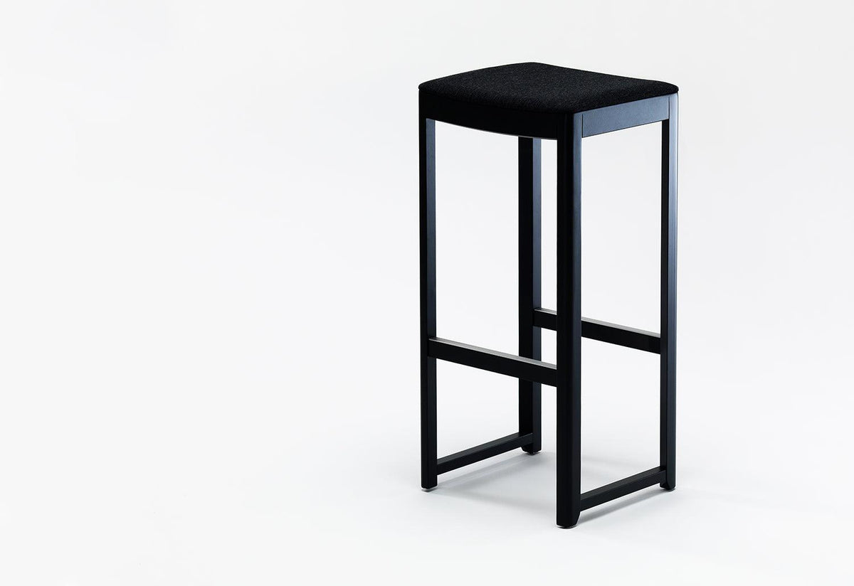 Seleri Stool, Mentsen, Zilio a and c